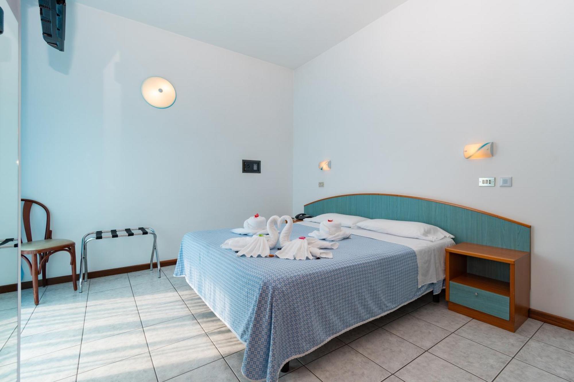 Hotel Baltic Alba Adriatica Exterior photo
