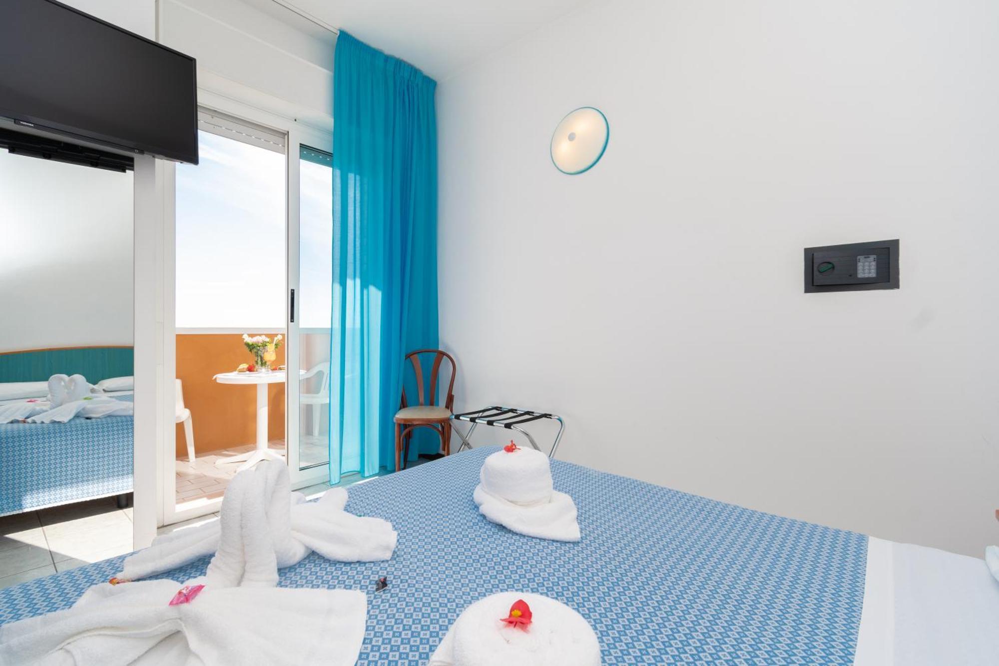 Hotel Baltic Alba Adriatica Exterior photo
