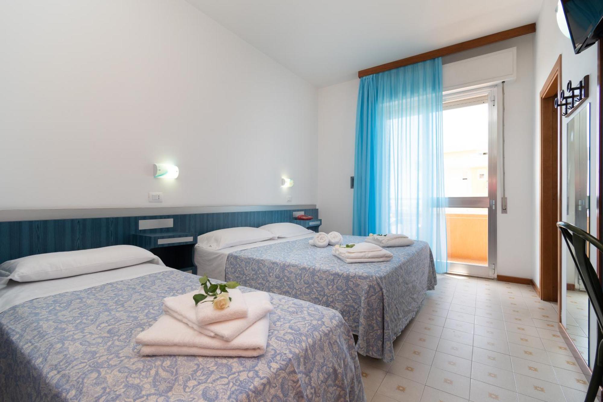 Hotel Baltic Alba Adriatica Exterior photo